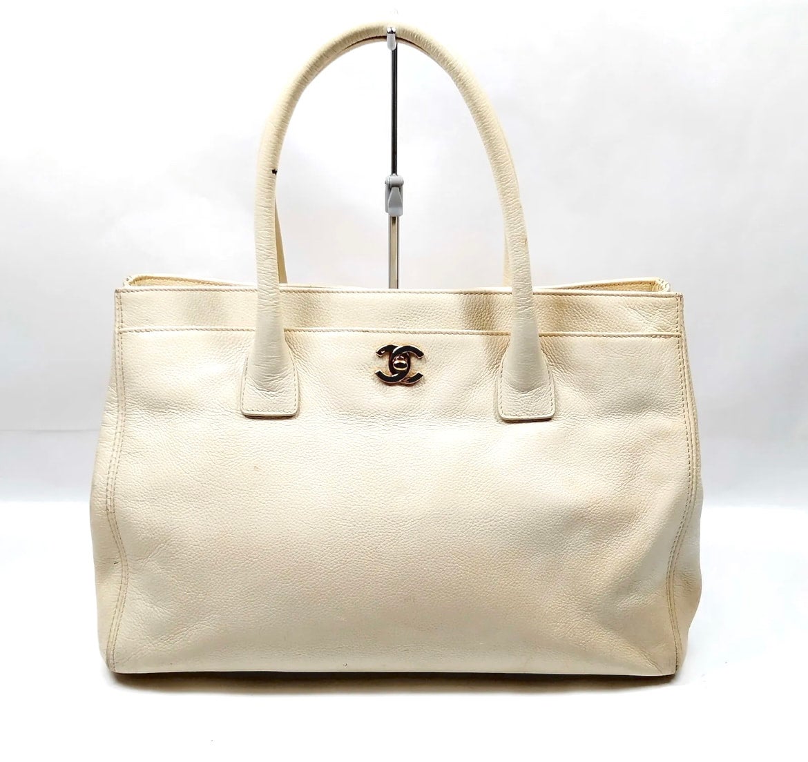 CHANEL Caviar Leather Cerf Executive Shopper Tote White Silver