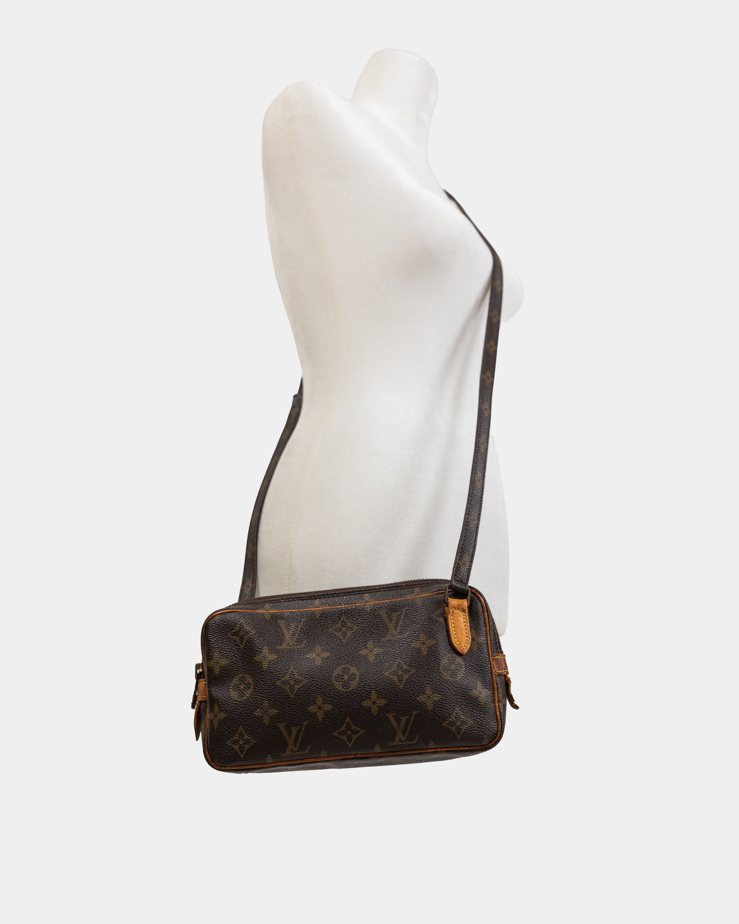 Louis Vuitton Pochette Marly Bandouliere Monogram Canvas Shoulder Bag