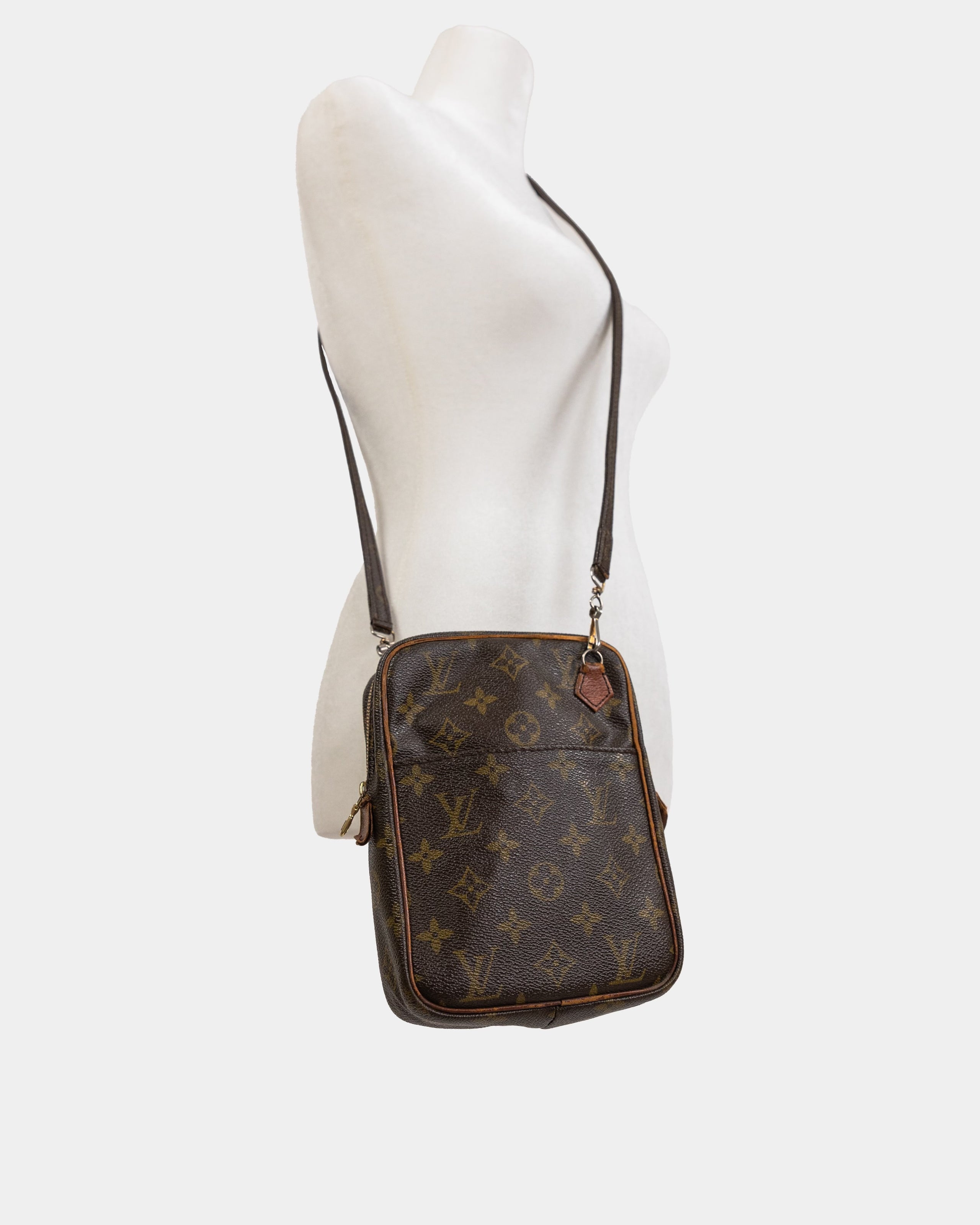Louis Vuitton Damier Ebene Danube Crossbody Bag 4lv1018A